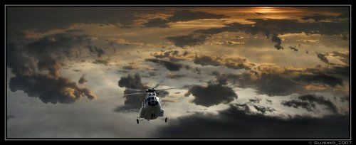 Винтами тучи разгоняя