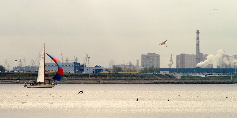 залив, яхта, трубы, дым, краны photo preview