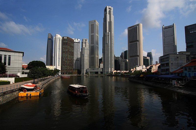 Сингапур,вид на UOB plazaphoto preview