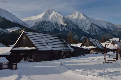 Доминантные вершины Белянских Татр зимним утром