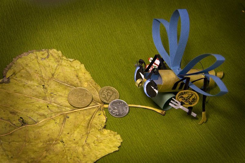 муха-цокотуха, мультфильм, игрушки, елка, , бумага, новый, год Муха-Цокотухаphoto preview