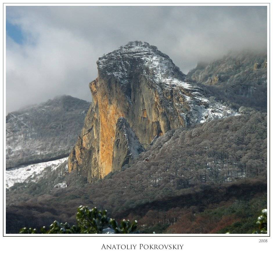 Шаан-Кая в снегу. Автор: Анатолий Покровский шаан-кая, зима, снег, горы, крым, облака, анатолий покровский, Анатолий Покровский
