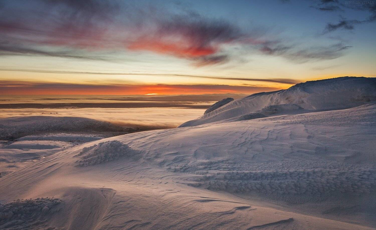 пейзаж,хибины,рассвет,полярная ночь,небо,горы,туман,перспектива,цвет, Виталий Истомин