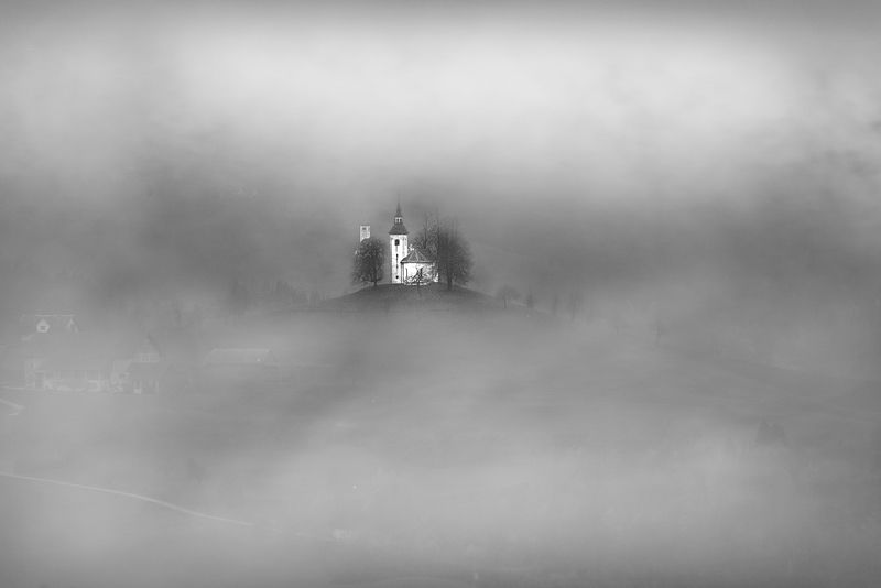 St. Thomas\'s Churchphoto preview