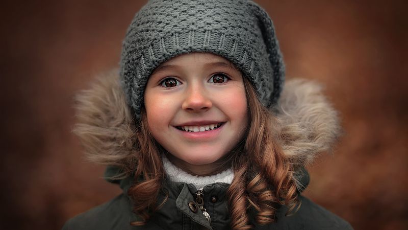 портрет, девочка, ребенок, малыш, улыбка, глаза, взгляд, смех, эмоции good moodphoto preview