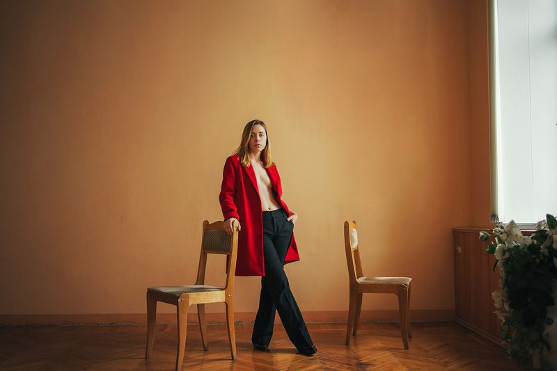 Red coatphoto preview