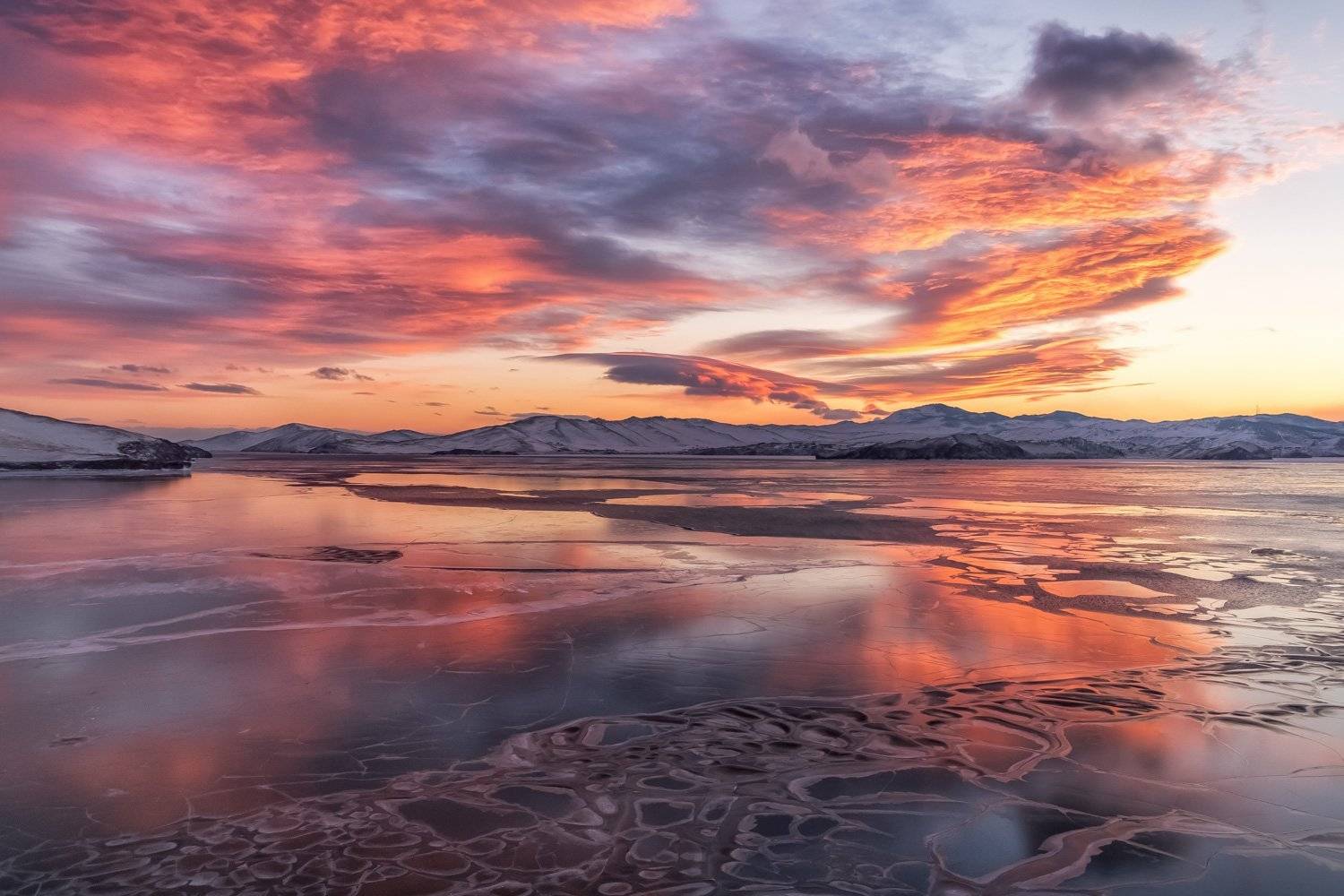 байкал, лед, закат, облака, ветер, горы, Максим Рязанцев