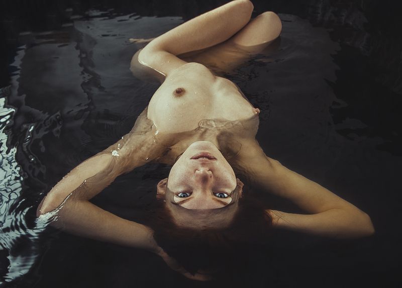 #kirillgolovan Red headphoto preview