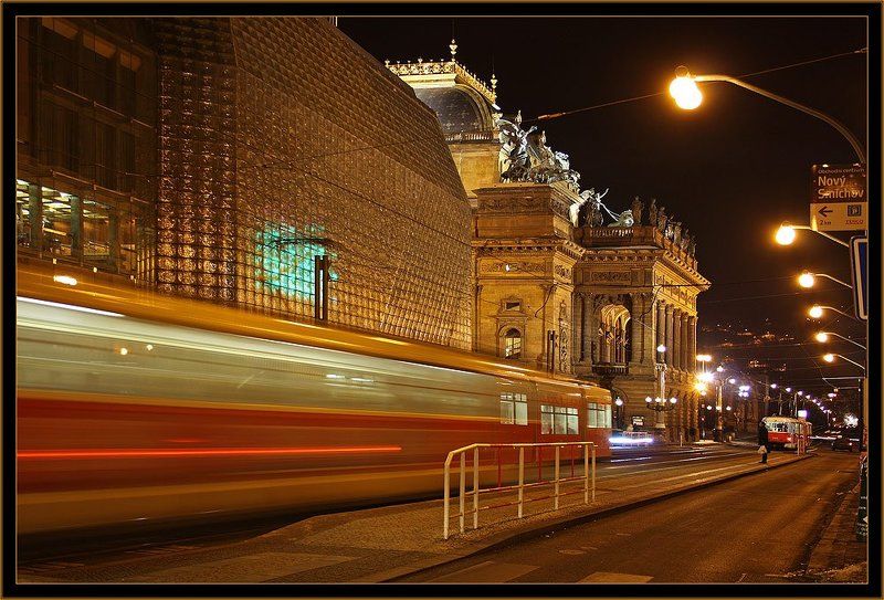 Злата Прагаphoto preview