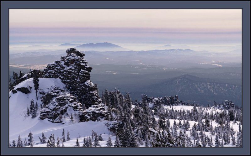 шерегеш, зима, горы, скалы, верблюды Истуканы Шерегешаphoto preview
