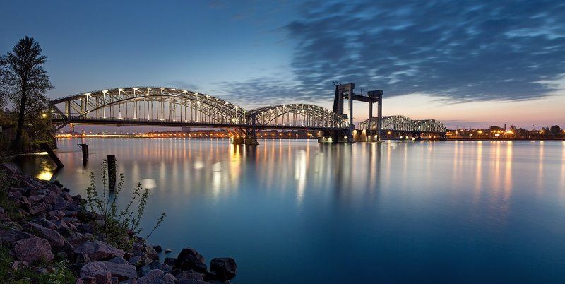 белая ночь, нева, разведение мостов, рассвет, санкт-петербург, финляндский мост Санкт-Петербург: Финляндский железнодорожный мостphoto preview