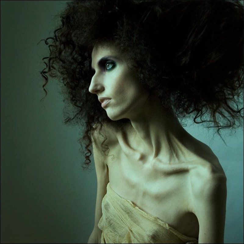 навязчивые игры в декаданс...photo preview