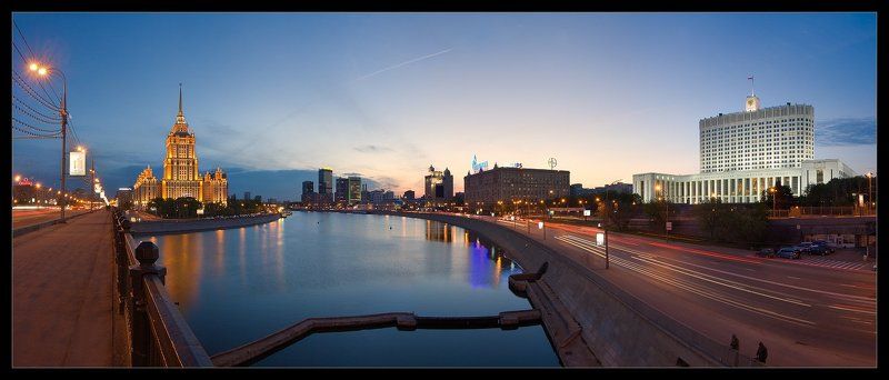 украина, рэдиссон ройал, дом правительства, белый дом Этот дом напротивphoto preview