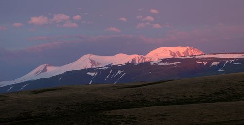 Закат на Табын-Богдо-Ола