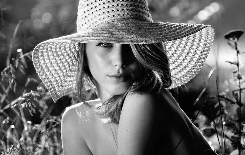 девушка, шляпа, портрет, природа, студия, глаза, взгляд, черно-белое, нежность, молодость photo preview