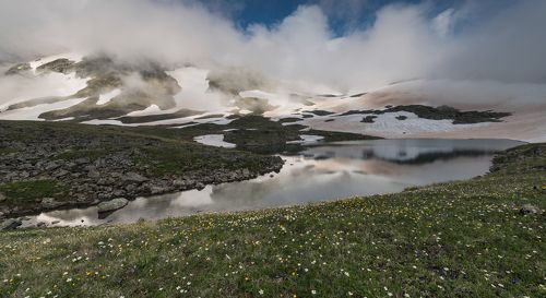 И ОПЯТЬ ПОПОЛЗЛИ ОБЛАКА