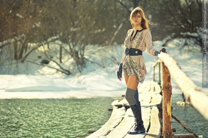 девушка, зима, река, мост photo preview