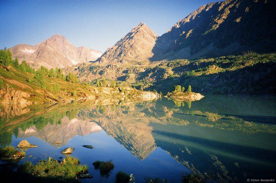 Утро на Дарашколе. Автор: Виктор Борзенко алтай, озеро, дарашколь, утро, Виктор Борзенко