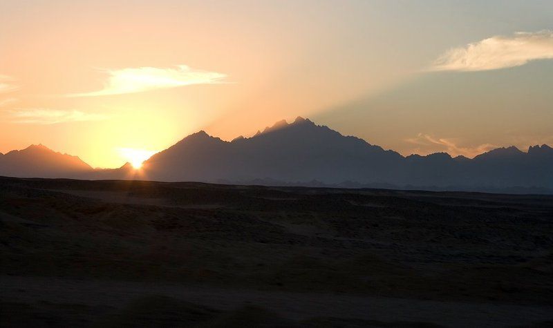 Белое солнце пустыниphoto preview