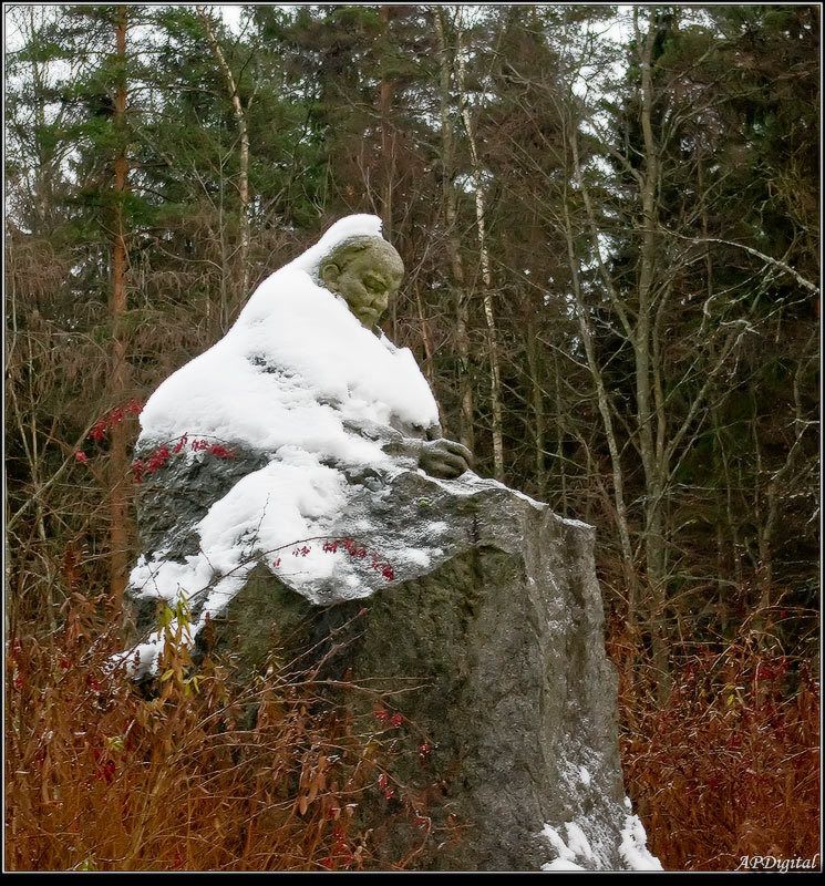 ленин в лесу Тепло ль тебе, дедушка?photo preview