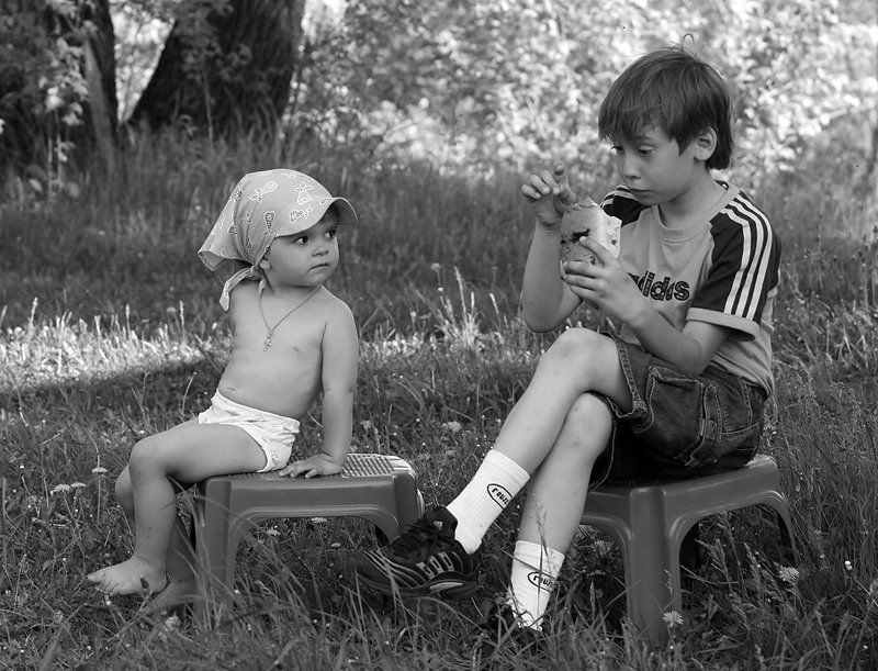 мальчик, девочка, булочка, с, изюмом Pro волосphoto preview