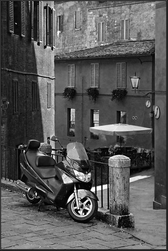 италия, сиена Дворикphoto preview