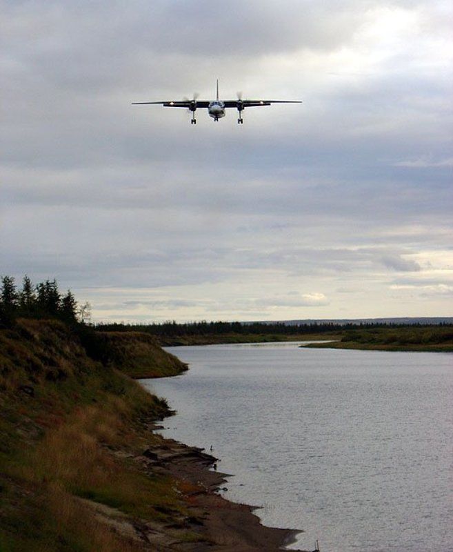 самолёт,река Вечер на рекеphoto preview