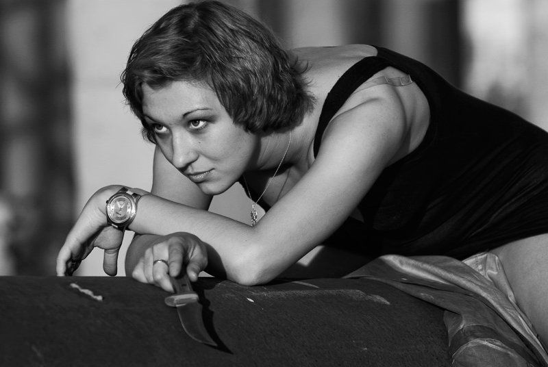 девушка, нож, опасность photo preview