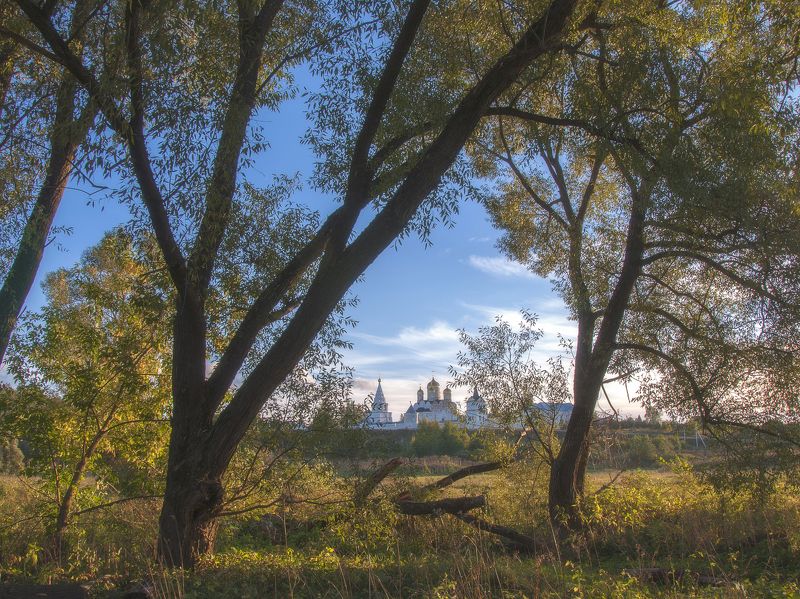 можайск,осень,деревья, природа,монастырь,вера,православие photo preview