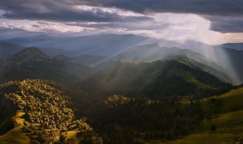 ЗАКАТ НАД СЛЕСАРНОЙ