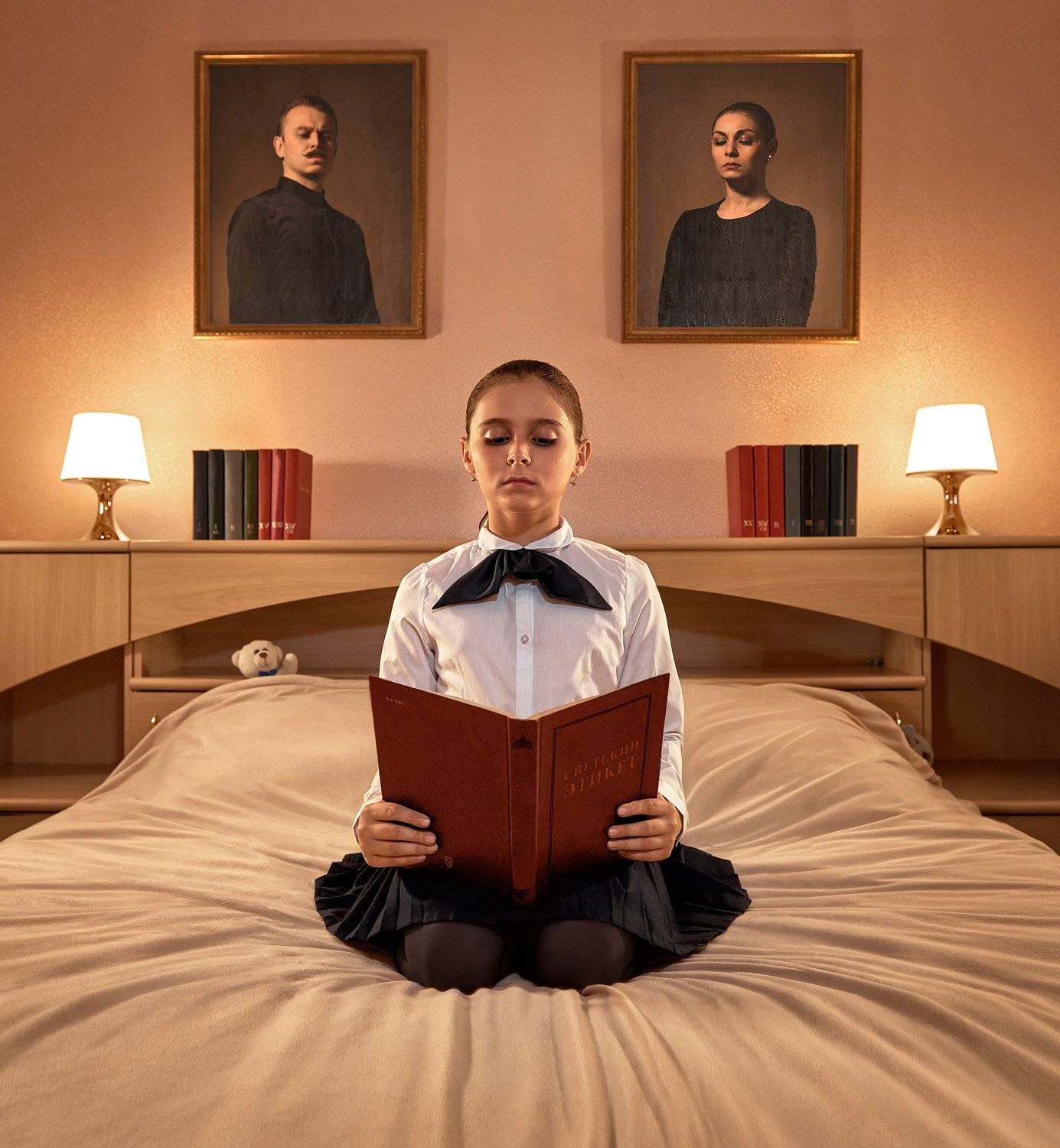 девочка,ребенок,история,концепт,смысл,юмор,этикет,портрет,постановка,симметрия,композиция,парышков,свет,атмосфера,кинематограф, Парышков Сергей