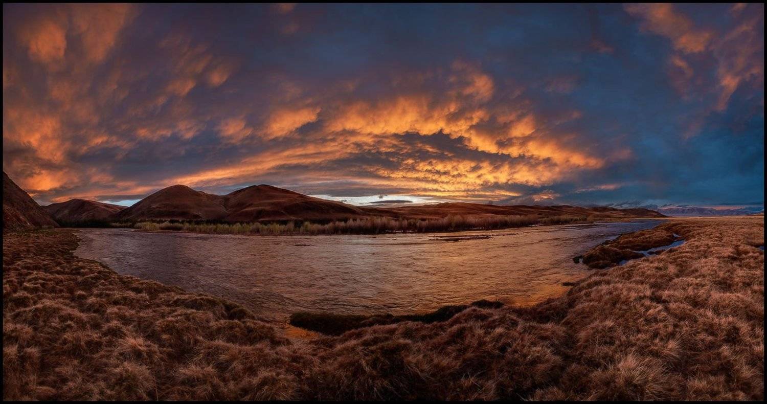 В Огне Заката. Автор: Виталий из Н-ска алтай, кызылшин, закат, река, огненные облака, Виталий из Н-ска