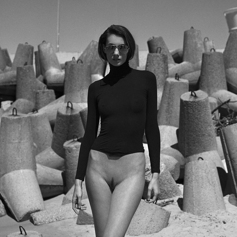 akt, nude, analog, women, hasselblad, ninoveron, bw, 6x6, Michaelaphoto preview