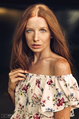women by wpixel (More Than Beauty)