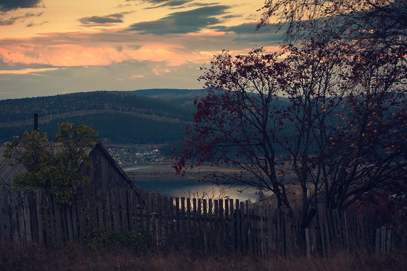 Октябрьский вечерphoto preview