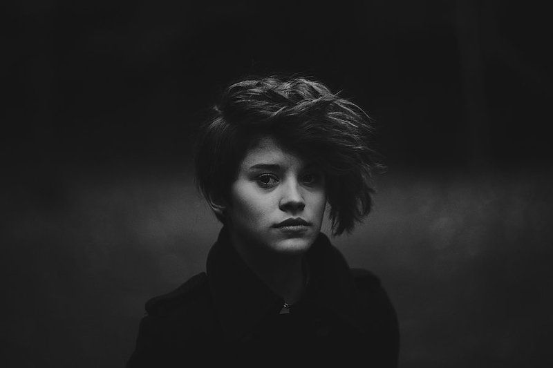 портрет,девушка,чб Портретphoto preview