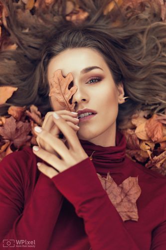 women by wpixel (More Than Beauty)