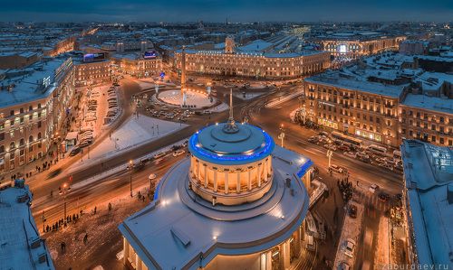 Площадь Восстания и Московский вокзал