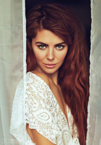 women by wpixel (More Than Beauty)