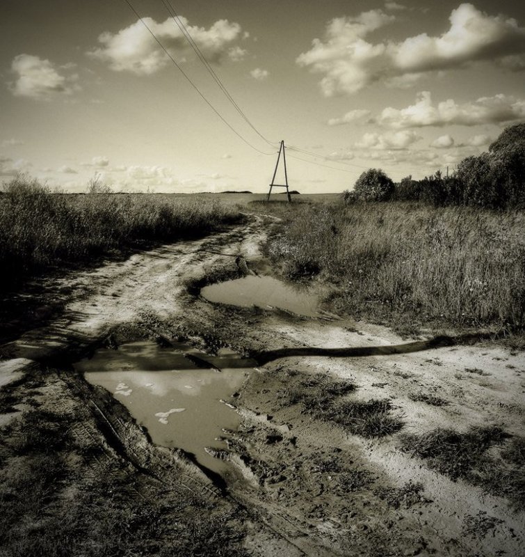 желтая столбовая дорога...photo preview