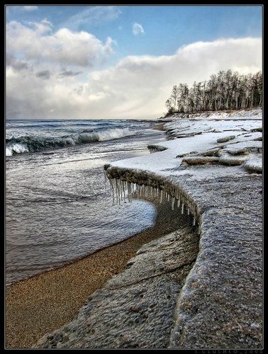 Зима Байкал кусает....