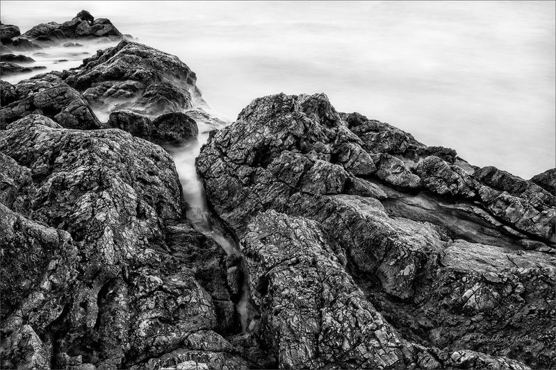 закат, зима, скалы, море, пейзаж, ч/б В поисках безмятежностиphoto preview