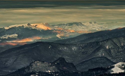 И ТОЛЬКО СОЛНЦА ЛУЧ - ПРИДАСТ ТЕБЕ СИЛЫ В ПУТИ !!!