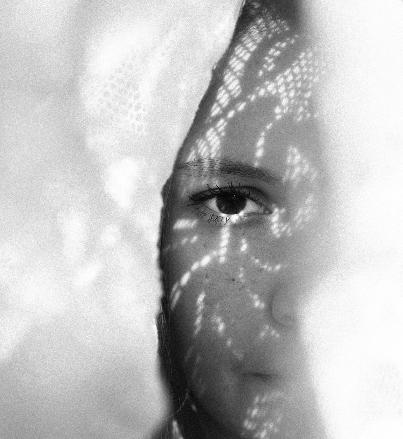 blackandwite, Lina Gorelova