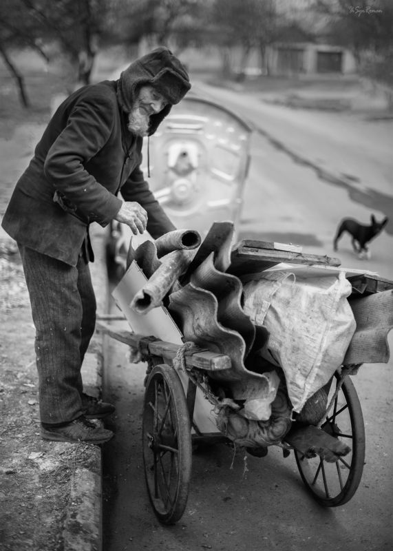 мужчина,жанр,улица,тачка,собака ***photo preview