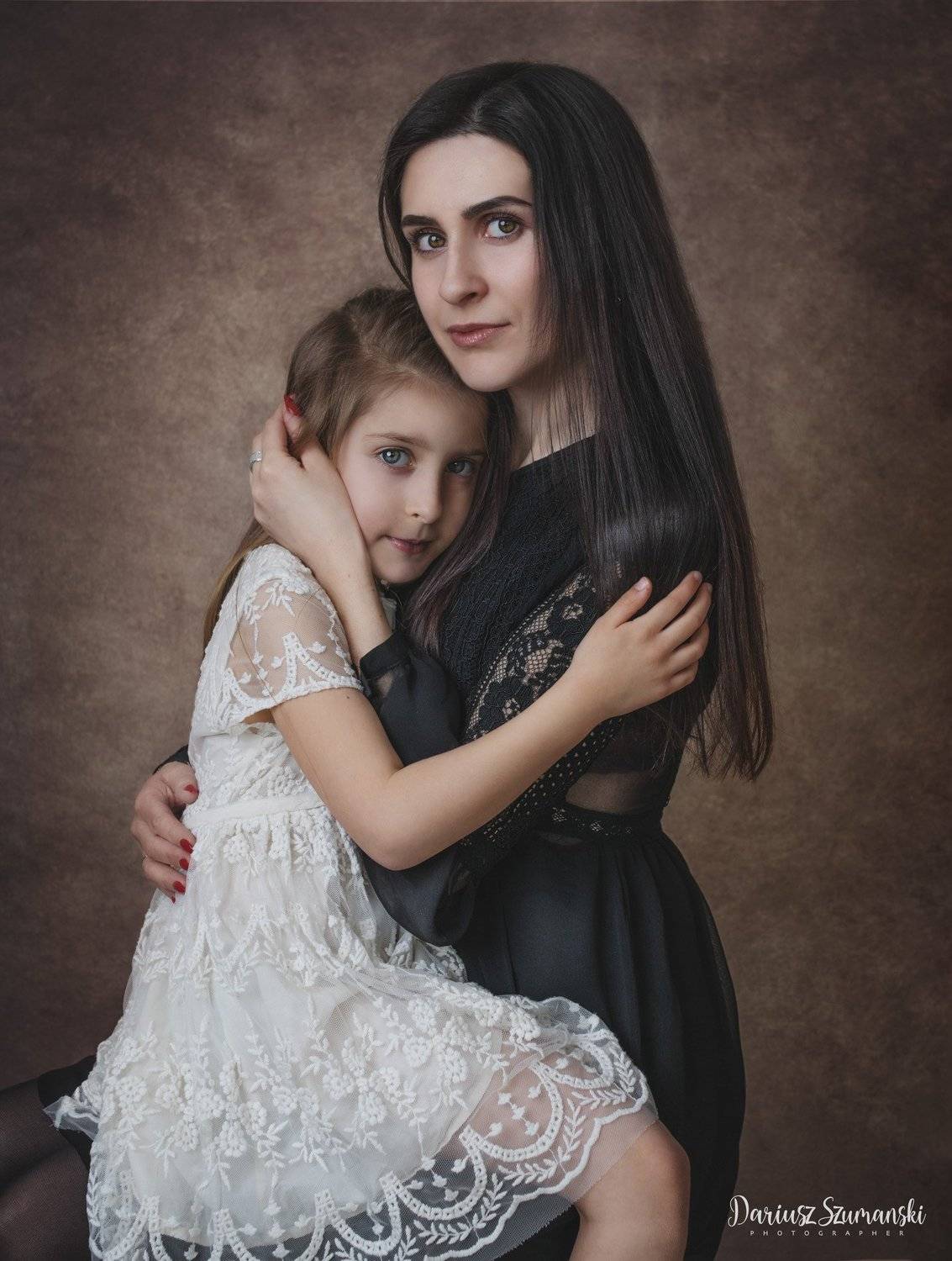 Motherhood. Автор: Dariusz motherhood, fineart, mood, portrait,, Dariusz