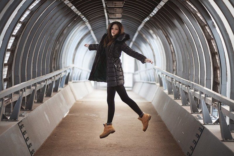 девушка, зима, москва, прыжок Mphoto preview