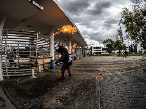 Resistencia bajo fuego 