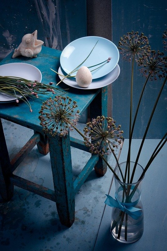 яйцо, цветы, лук, табуретка, тарелки Про яйцо и воронуphoto preview