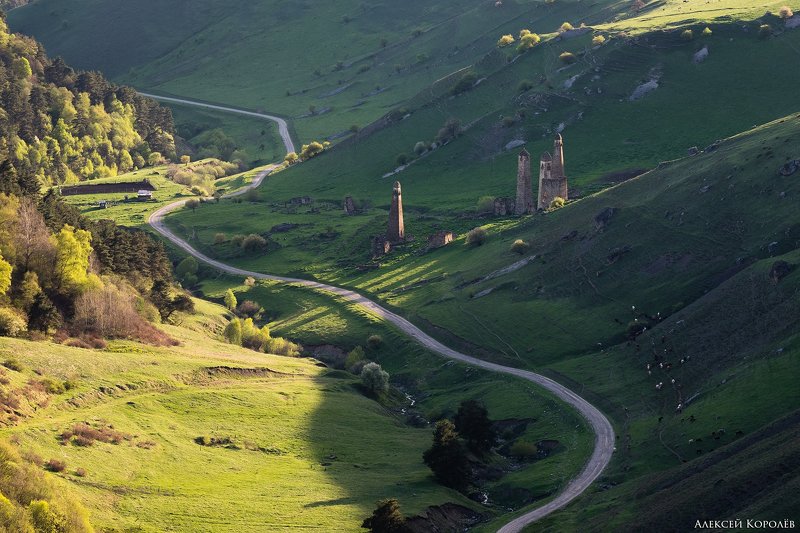 россия, кавказ, ингушетия, горы, природа, пейзаж, архитектура, весна, russia, caucasus, ingushetia, mountains, nature, landscape, architecture, spring Башенный комплекс Ний 2photo preview